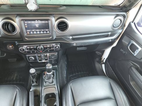 Used 2022 Jeep Gladiator Sport AWD/4WD image 18