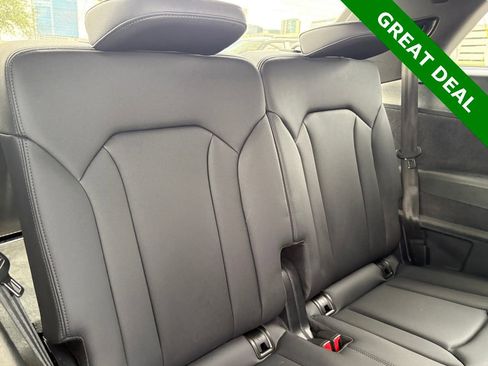 Used 2025 Audi Q7 3.0T Premium Plus AWD/4WD image 36