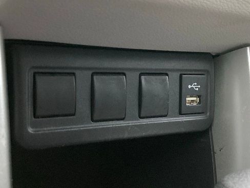 Used 2022 Toyota Corolla Cross L image 25