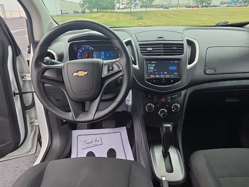 Used 2016 Chevrolet Trax LS FWD image 25