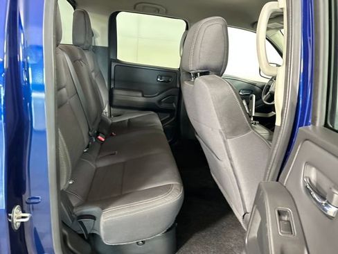 Used 2022 Nissan Frontier SV w/ Technology Package image 27