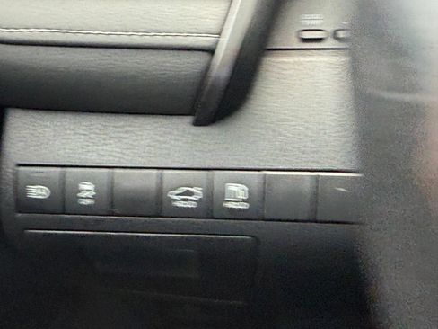Used 2023 Toyota Camry SE FWD image 18