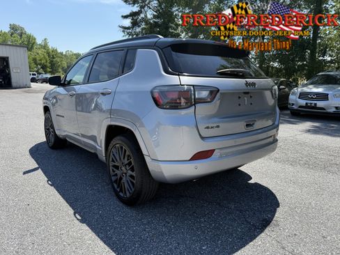 Used 2024 Jeep Compass Limited w/ High Altitude Package AWD/4WD image 5