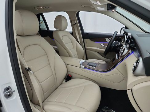 Used 2022 Mercedes-Benz GLC 300 image 19