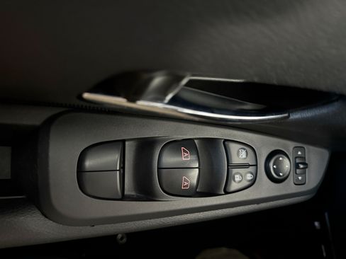 Used 2023 Nissan Kicks SV FWD image 23
