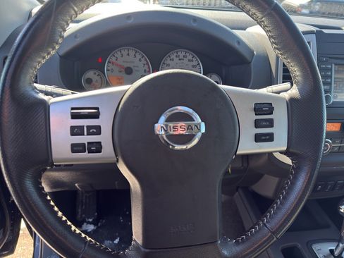 Used 2017 Nissan Frontier PRO-4X image 16