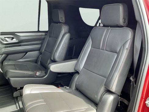 Used 2022 Chevrolet Suburban RST w/ Luxury Package image 30