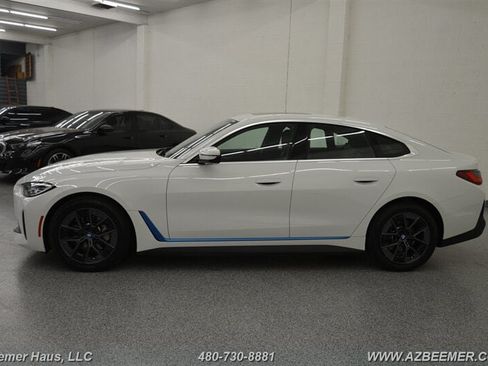 Used 2022 BMW i4 eDrive40 RWD image 5