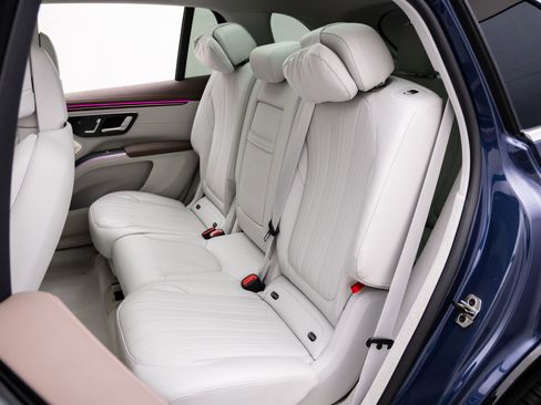 Certified 2023 Mercedes-Benz EQS 450+ 4MATIC SUV w/ AMG Line Exterior Package image 18