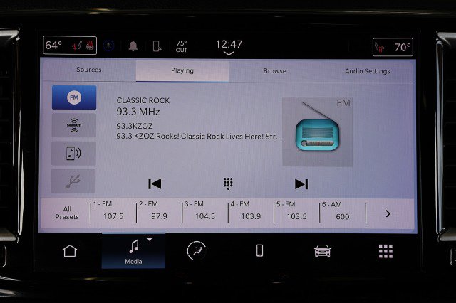 Used 2023 Chrysler Pacifica Touring-L FWD image 14