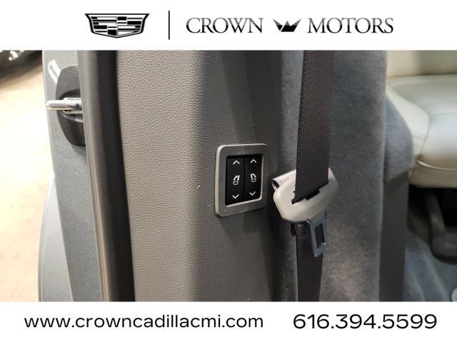 Certified 2024 Cadillac XT6 Premium Luxury w/ LPO, Floor Liner Package AWD/4WD image 33