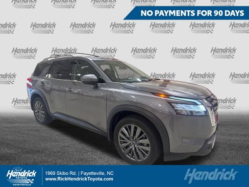 Used 2024 Nissan Pathfinder SL w/ SL Premium Package AWD/4WD image 1