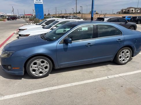 Used 2010 Ford Fusion SE FWD image 4