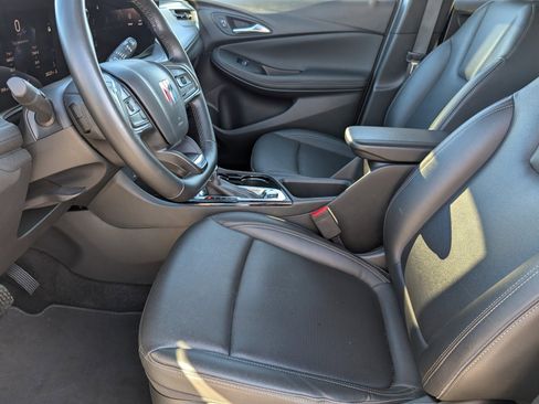 Used 2024 Buick Encore GX Sport Touring image 13