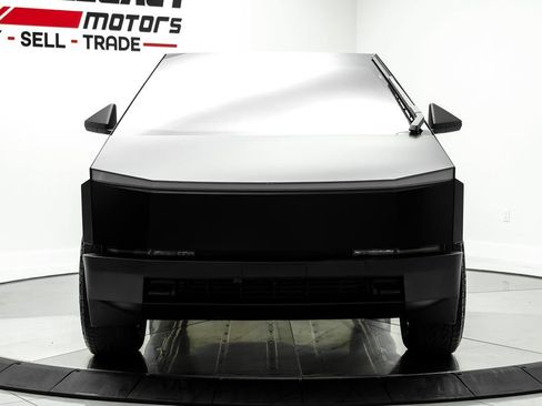 Used 2024 Tesla Cybertruck AWD Crew Cab image 2