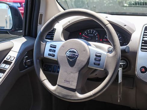 Used 2017 Nissan Frontier SV RWD image 18