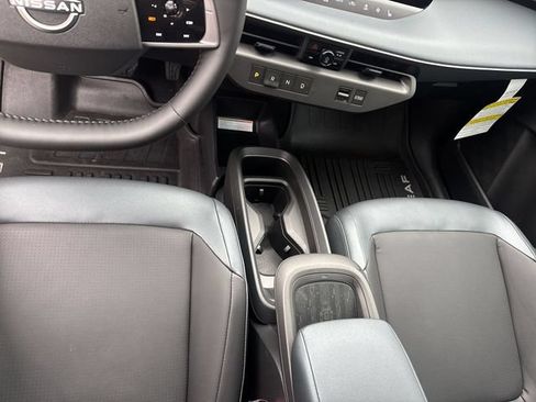 Used 2026 Nissan Leaf SV+ w/ Floor Mat Package (SV+) FWD image 23