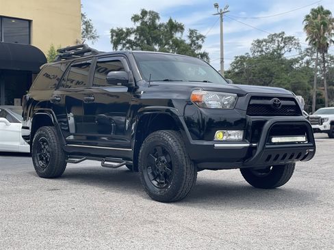 Used 2010 Toyota 4Runner SR5 AWD/4WD image 10
