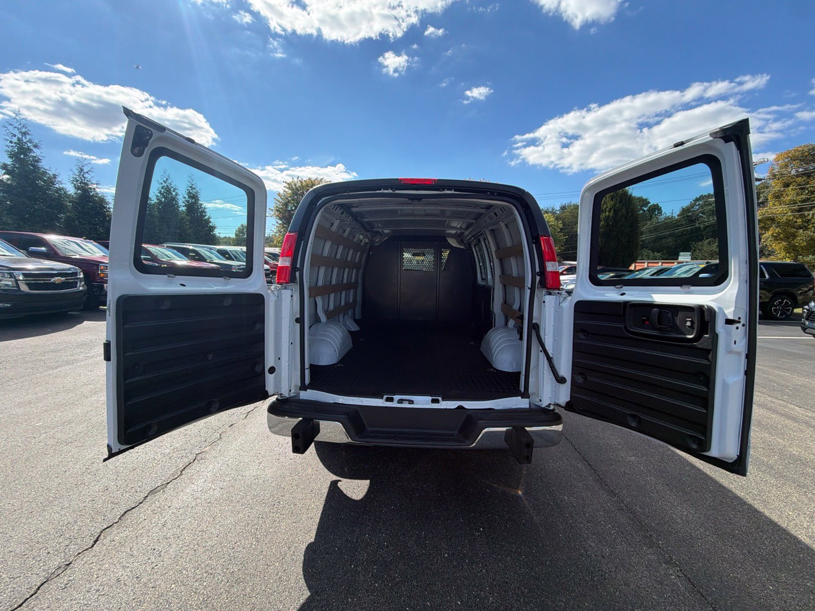 Used 2025 Chevrolet Express 2500 w/ Driver Convenience Package RWD image 21