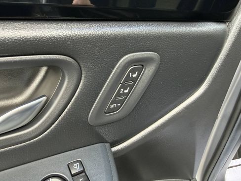 Used 2025 Honda Pilot TrailSport image 15