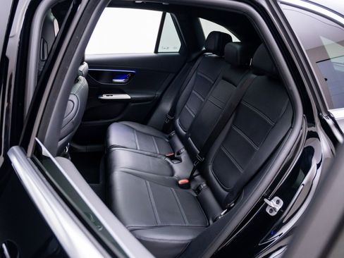 Used 2024 Mercedes-Benz GLC 300 4MATIC image 19