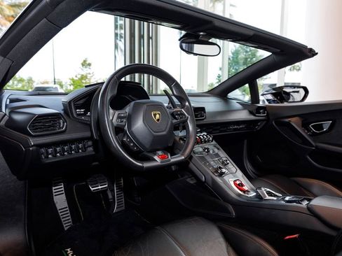 Used 2016 Lamborghini Huracan LP 610-4 AWD/4WD image 9