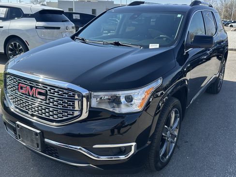 Used 2017 GMC Acadia Denali w/ Technology Package image 5