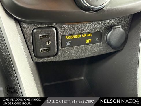 Used 2020 Chevrolet Trax LT w/ Redline Edition FWD image 33