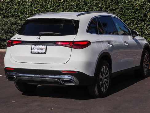 Used 2024 Mercedes-Benz GLC 300 image 6
