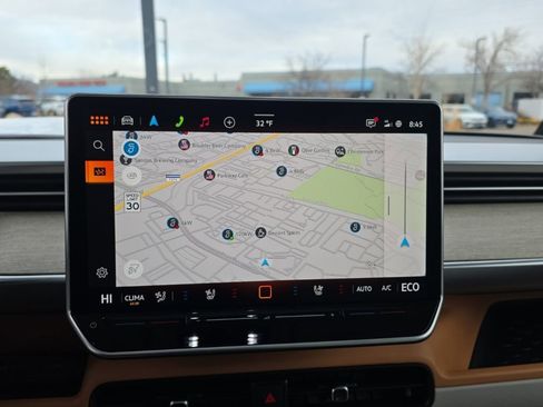 New 2025 Volkswagen ID. Buzz Pro S Plus image 18