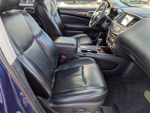 Used 2017 Nissan Pathfinder Platinum w/ Family Entertainment Package image 24