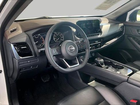 Certified 2023 Nissan Rogue SL w/ SL Premium Package FWD image 18