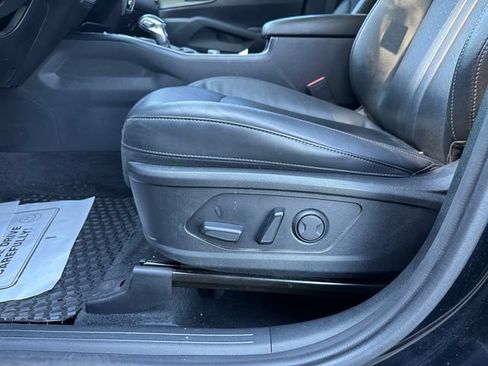 Used 2022 Kia Sorento S w/ Panoramic Sunroof Package FWD image 21