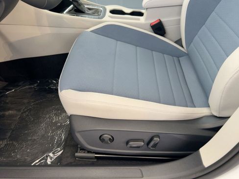 New 2026 Volkswagen Jetta SE image 14