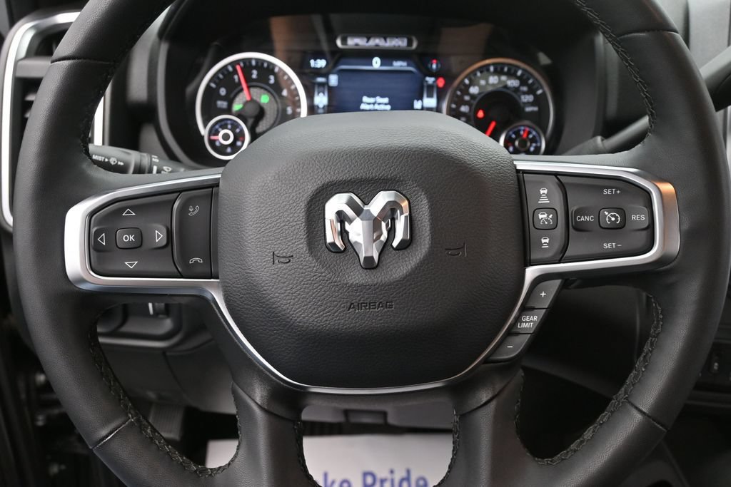 Used 2025 RAM 2500 Big Horn AWD/4WD image 30