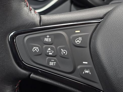 Certified 2022 Chevrolet Equinox RS w/ Infotainment Package image 12