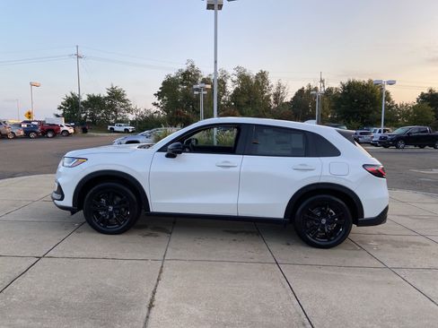 New 2026 Honda HR-V Sport image 6