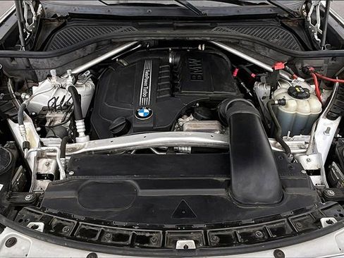 Used 2018 BMW X5 xDrive35i w/ Driving Assistance Package image 9