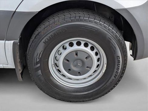 Used 2024 Mercedes-Benz Sprinter 2500 image 22