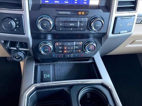 Used 2021 Ford F350 Lariat w/ Lariat Ultimate Package AWD/4WD image 11