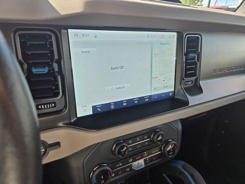 Used 2022 Ford Bronco Wildtrak AWD/4WD image 16