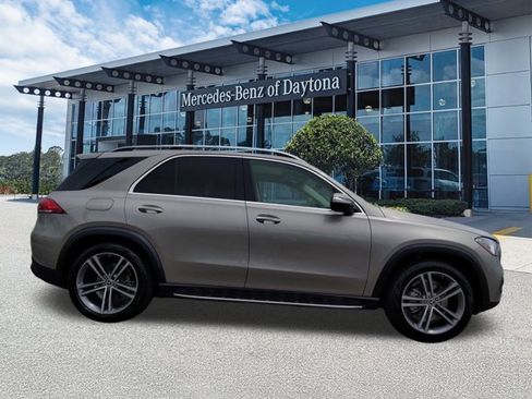 Used 2022 Mercedes-Benz GLE 350 4MATIC image 3