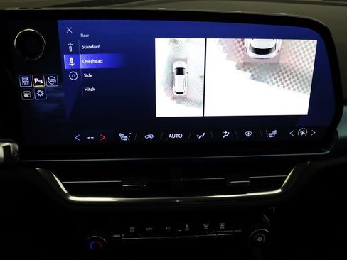 Certified 2024 Chevrolet Equinox EV LT FWD image 31