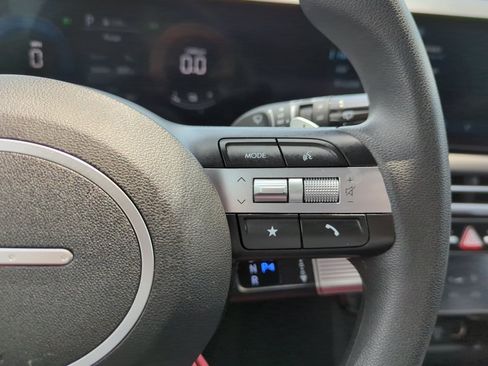 Certified 2025 Hyundai Tucson SEL AWD/4WD image 32
