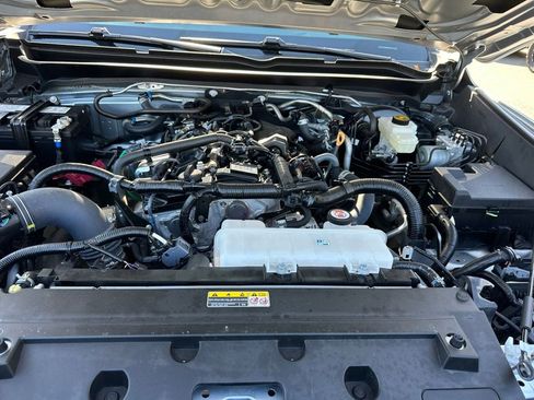 Used 2024 Toyota Tacoma SR5 AWD/4WD image 35