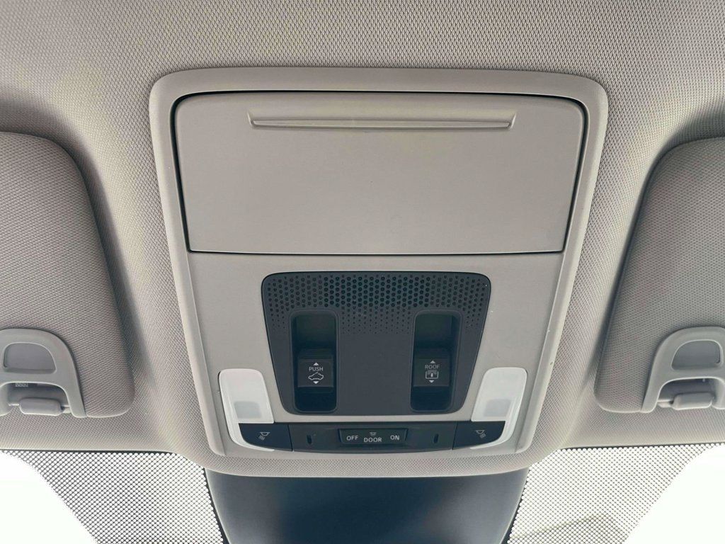 Certified 2023 Honda Pilot Elite image 31