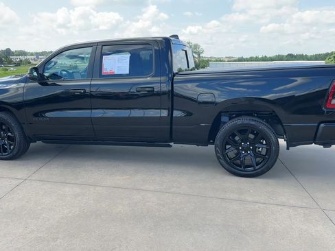 Used 2023 RAM 1500 Laramie AWD/4WD image 5