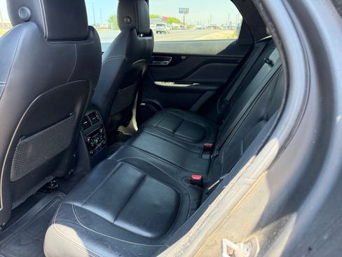 Used 2017 Jaguar F-PACE S AWD/4WD image 32