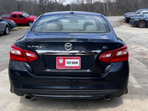 Used 2016 Nissan Altima 2.5 SL w/ 2.5 Technology Package image 5