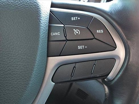 Used 2021 Jeep Grand Cherokee Laredo RWD image 21